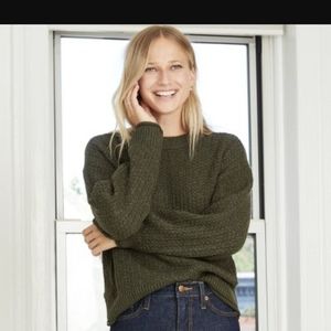XS Universal Thread Olive Heather Crew Neck Sweater